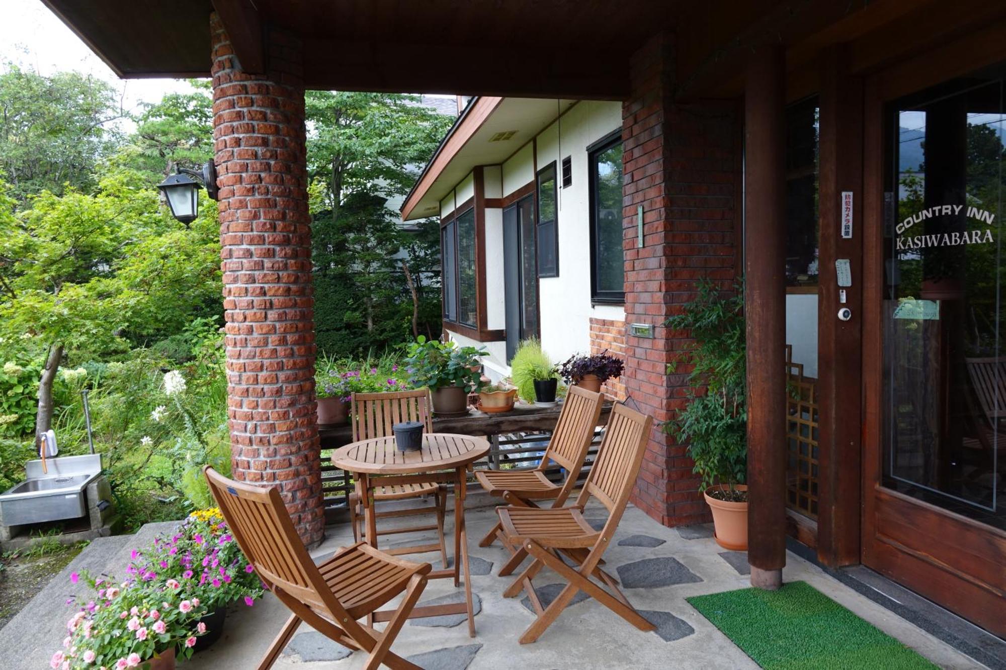 Country Inn Kashiwabara Хакуба Екстер'єр фото