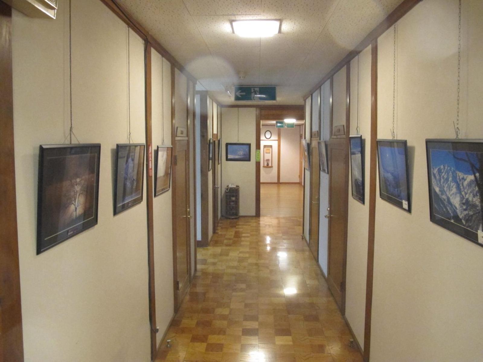 Country Inn Kashiwabara Хакуба Екстер'єр фото